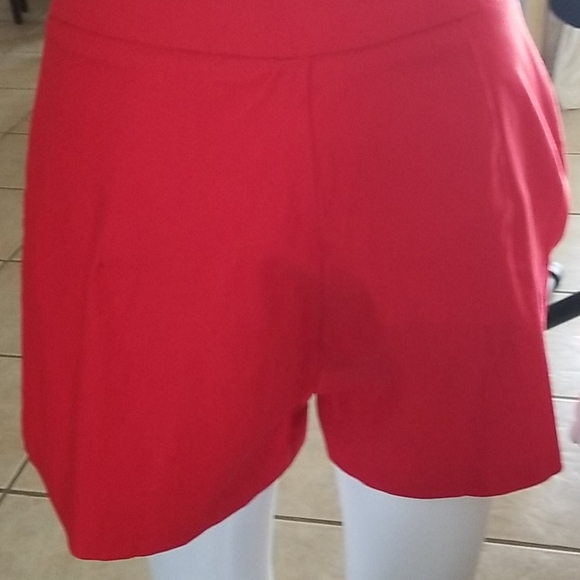 Dress shorts (red) - Picture 3 of 4
